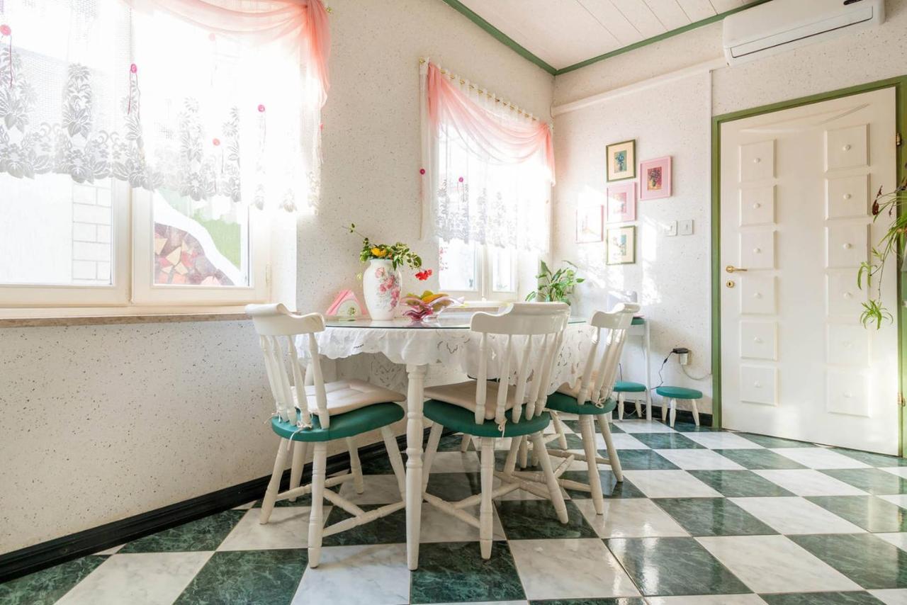 Kuca Za Odmor Lucy Apartment พูลา ภายนอก รูปภาพ