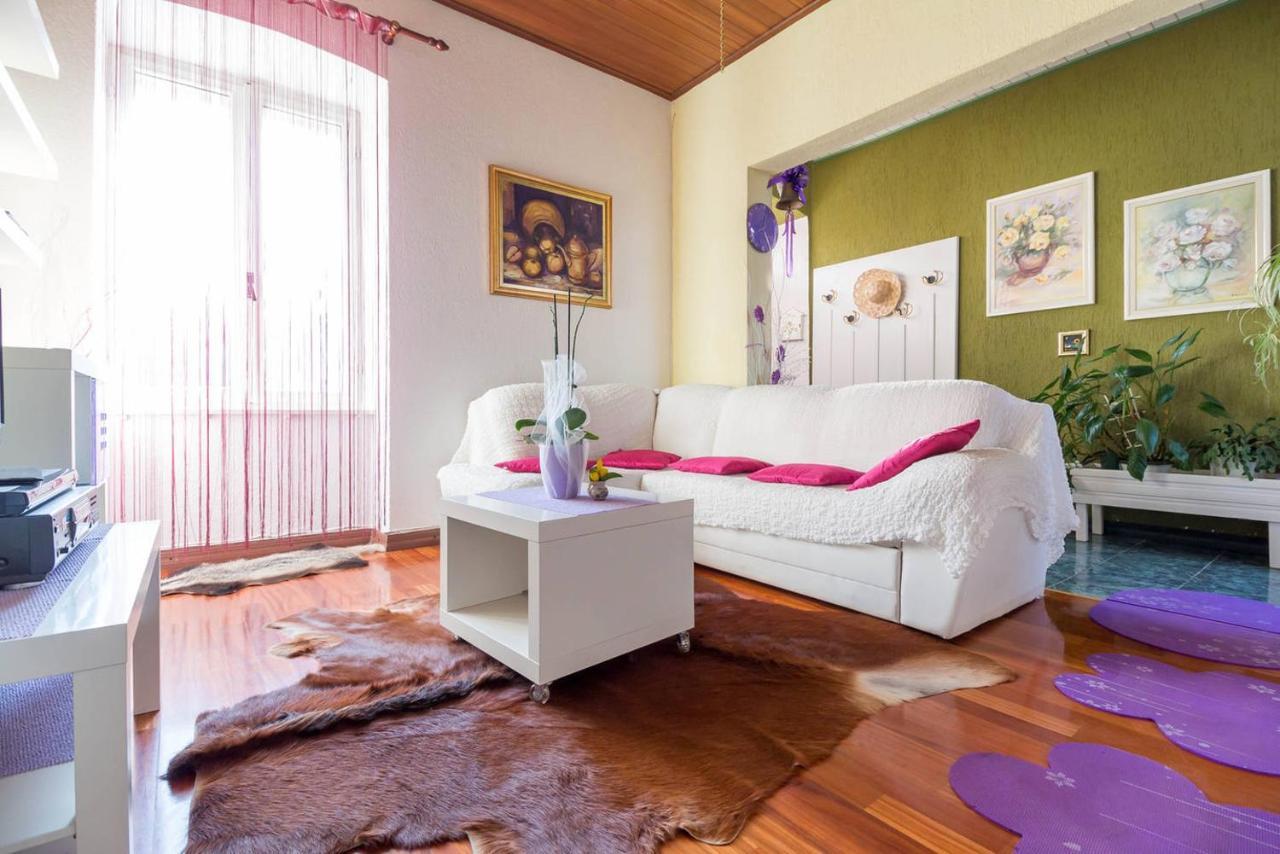 Kuca Za Odmor Lucy Apartment พูลา ภายนอก รูปภาพ