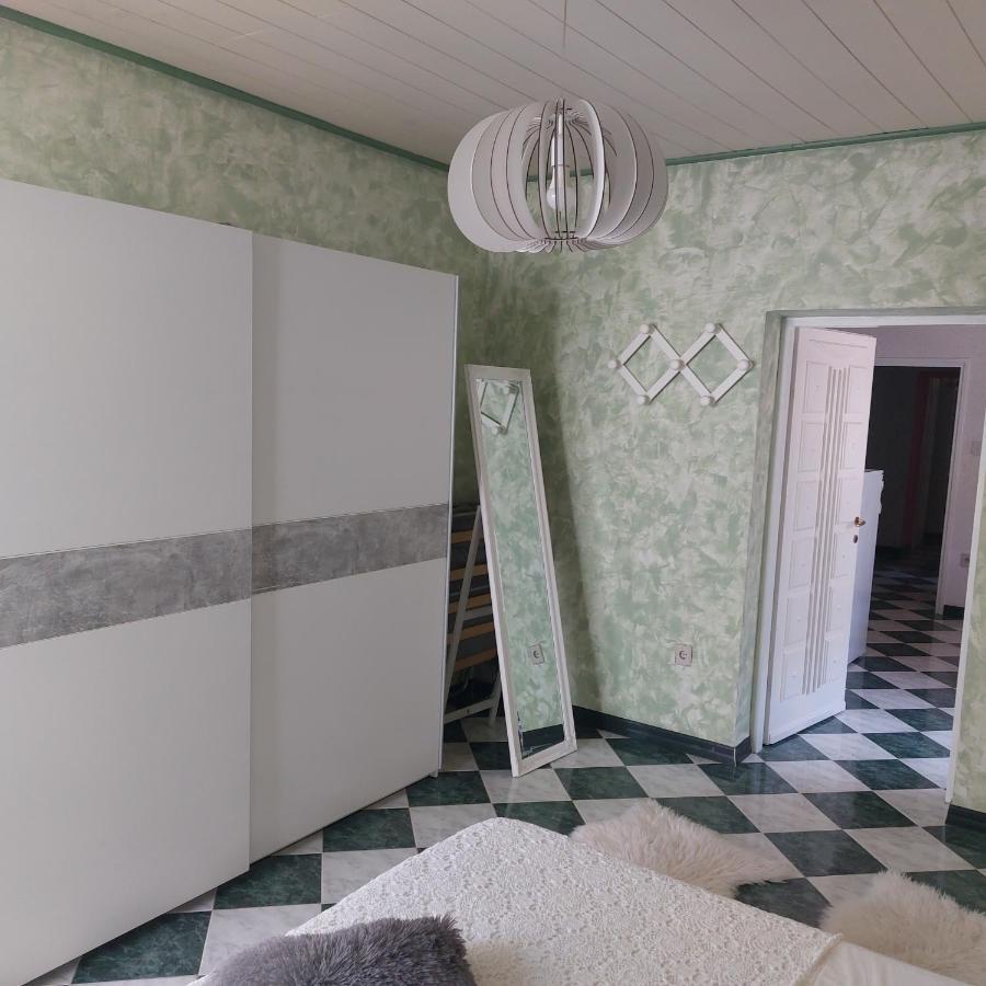 Kuca Za Odmor Lucy Apartment พูลา ภายนอก รูปภาพ